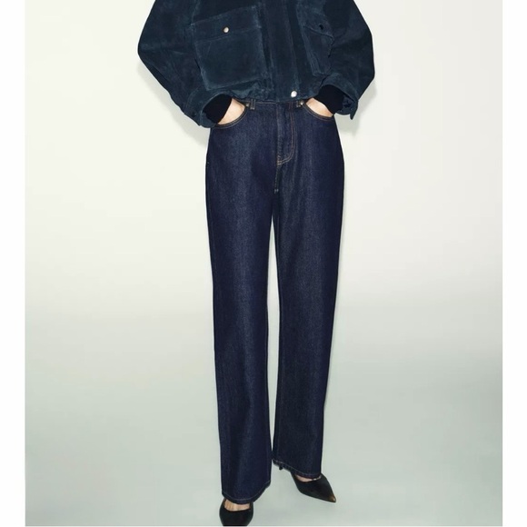 Zara Denim - ZARA STRAIGHT FIT HIGH WAIST JEANS SIZE 4 reg $59.90